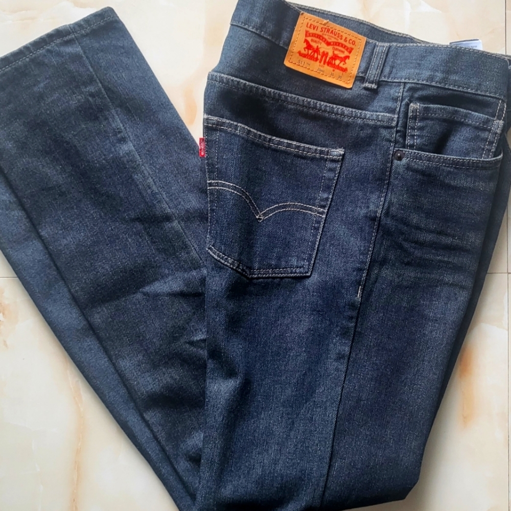 Levi's